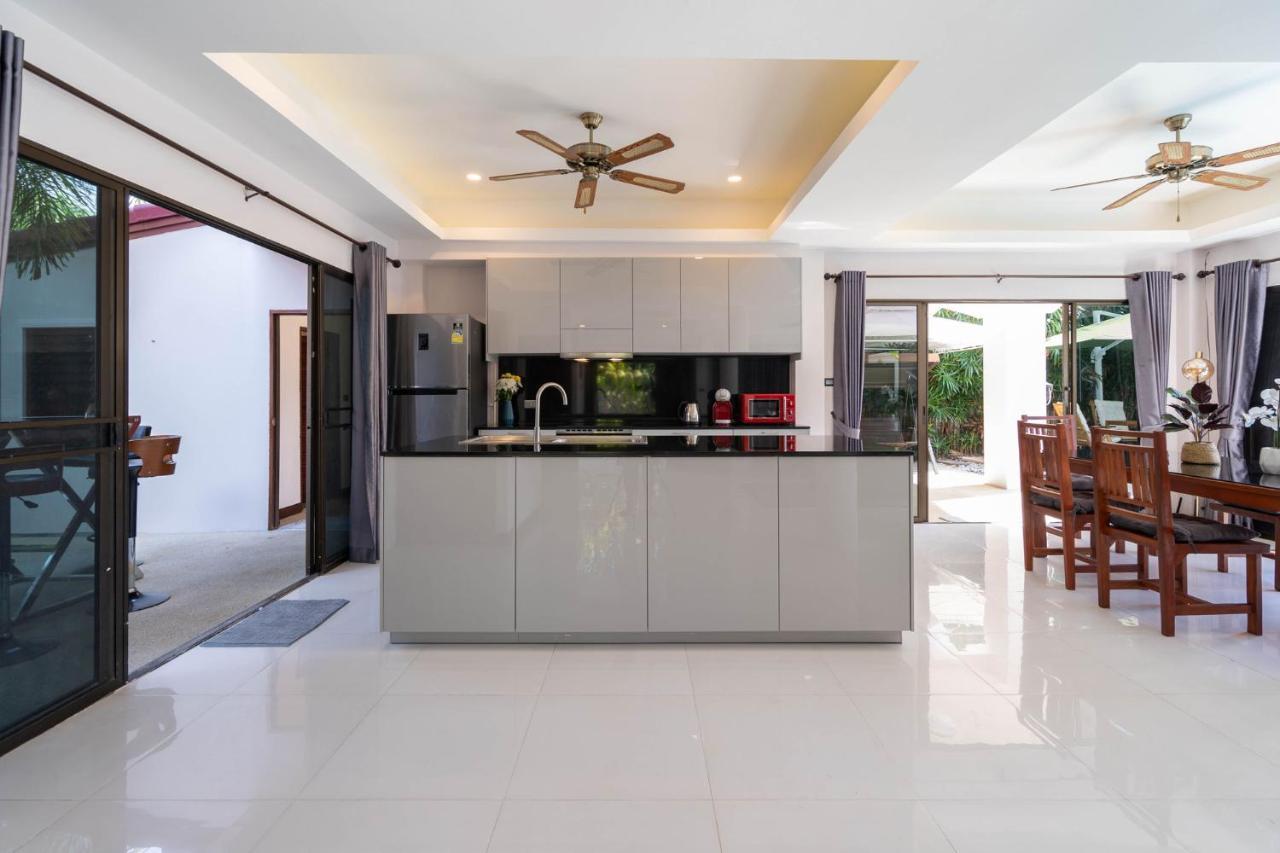 Villa Amaya, 2 Story Tropical Oasis With Green Hills View & Pool, Kamala Beach Exterior foto